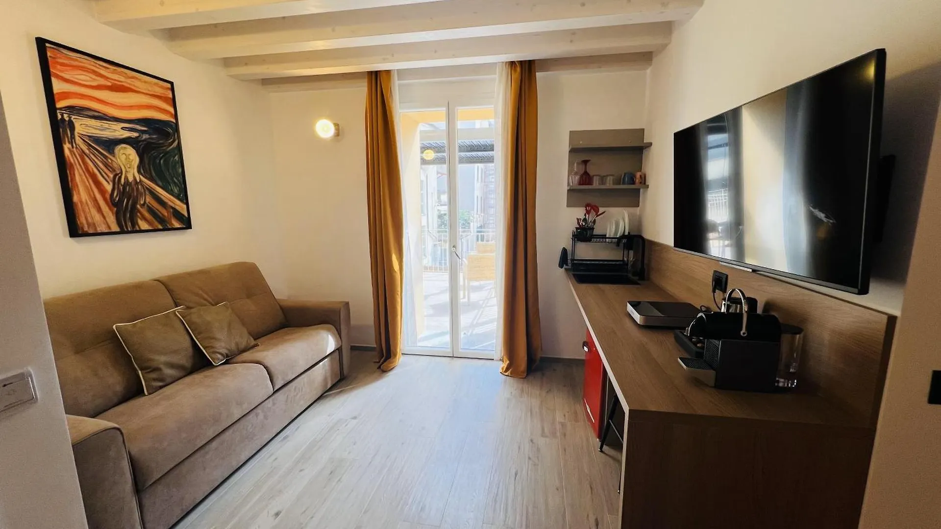Apartment Cinque Terre Hub Suite Art La Spezia
